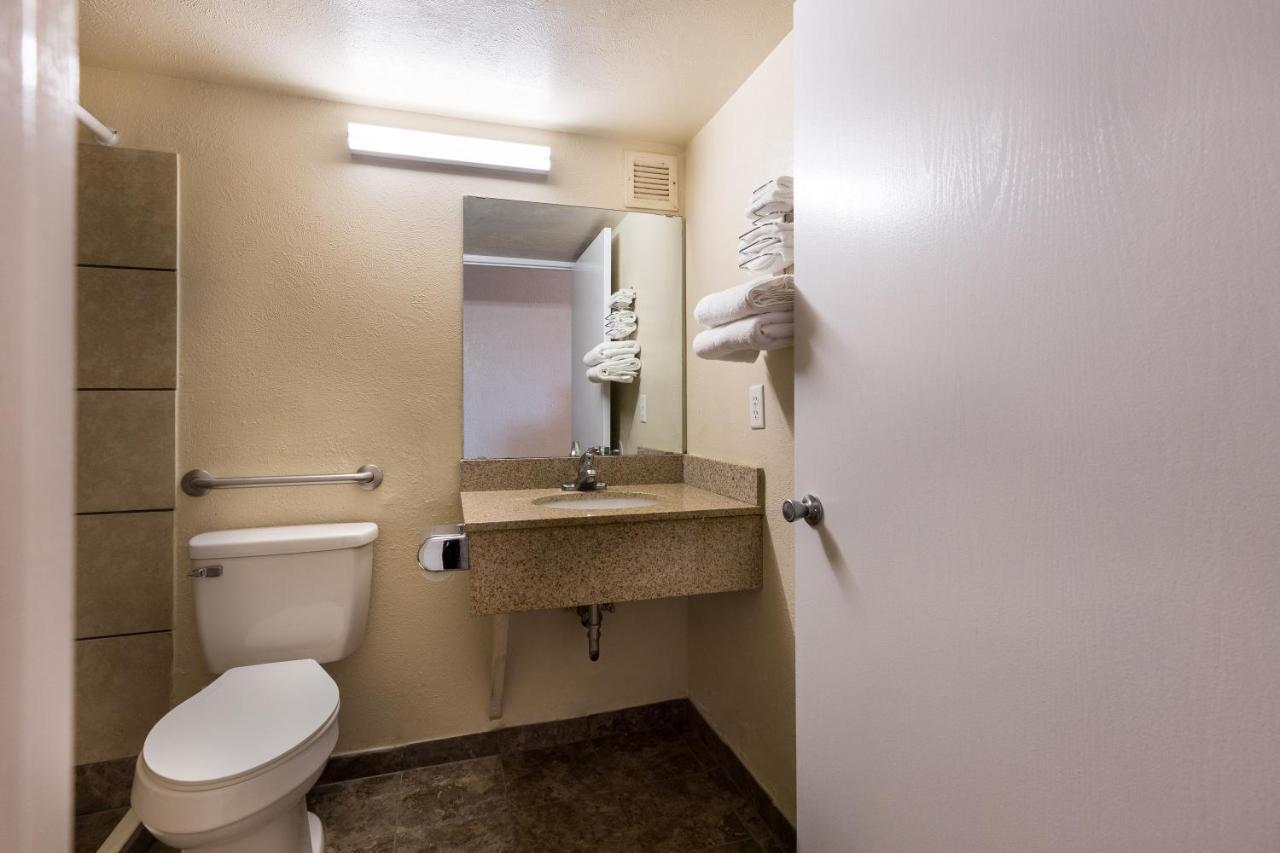 Motel 6-Lincoln, Il Bagian luar foto